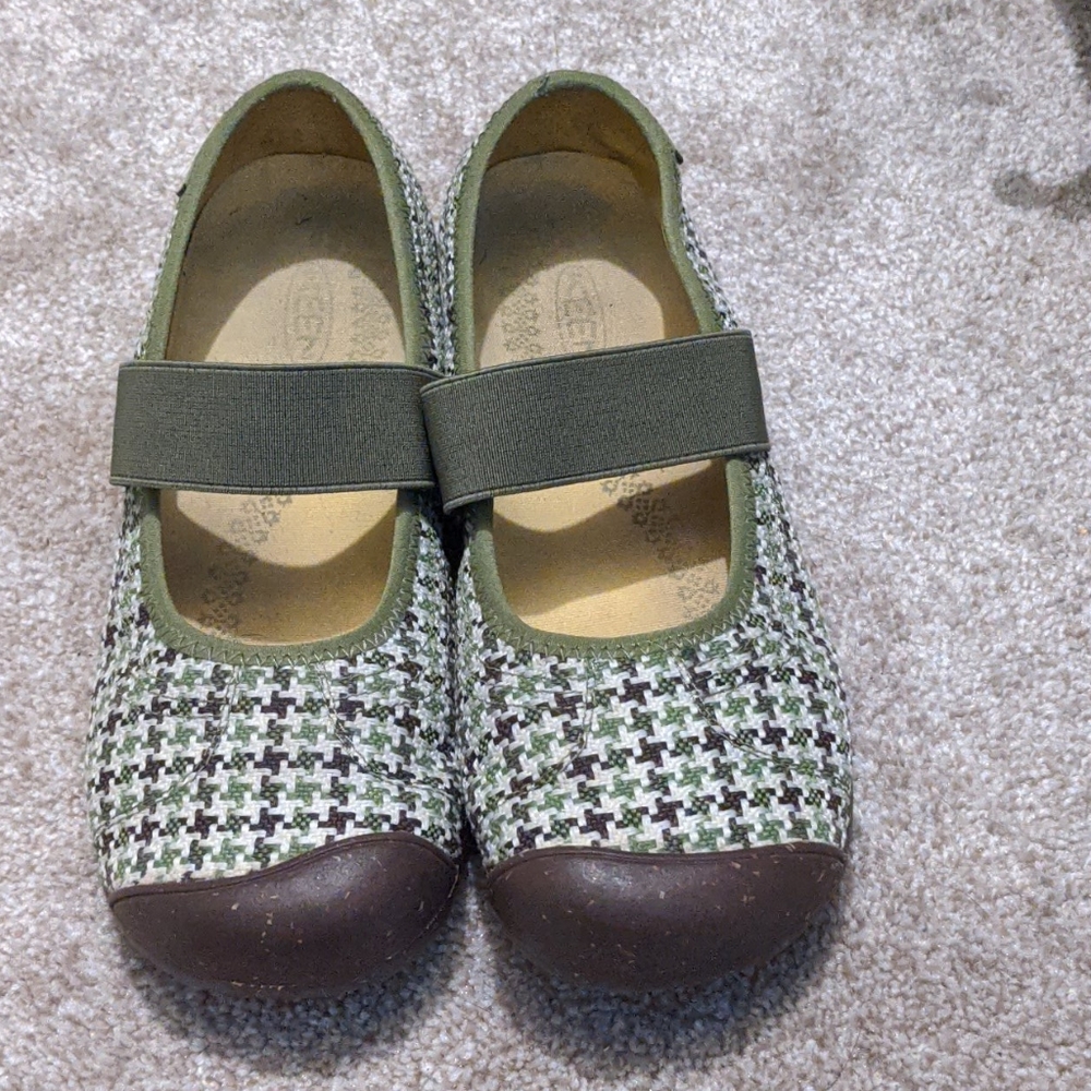 Keen maryjane flats